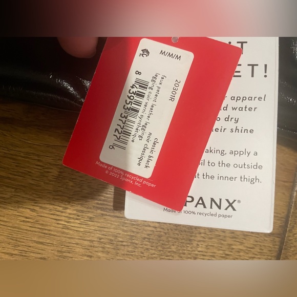 Spanx faux patent leather leggings - Picture 5 of 11